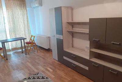 Garsonieră decomandată în Central - 8