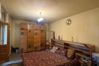 Casă cu 10 camere cu Teren 181 Mp în Rovine - 3