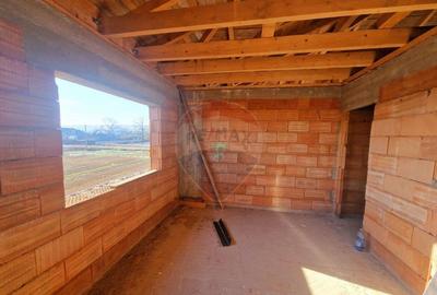 Casa si 74000 metri patrati teren - 12