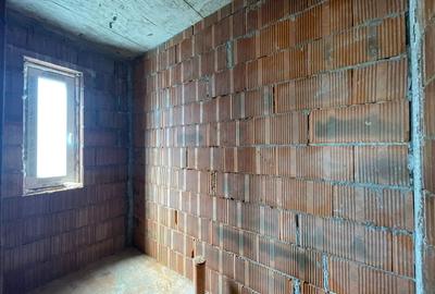 Duplex cu 3 camere cu Canalizare în Moșnița Nouă - 1