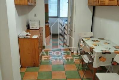 Apartament cu 3 camere, mobilat în Circumvalațiunii - 11