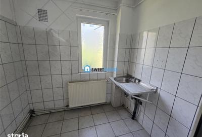 Spațiu comercial, de 80 mp, în Central - 6