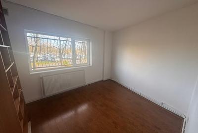 Apartament 4 camere decomandat ,parter,zona Complex Studentesc - 9