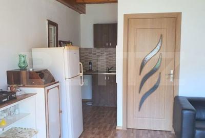Casă cu 4 camere decomandat cu Teren 1000 Mp în Petrești - 15