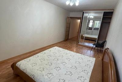 Apartament cu 2 camere decomandat în Lipovei