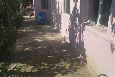 Vand casa la tara - 1