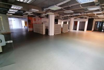 UNIVERSITATE BIROU  86-760 mp - 12