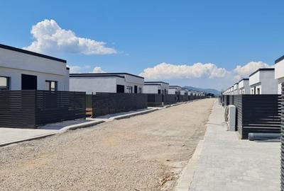 Casă individuală cu 4 camere cu Canalizare în Tărlungeni - 1