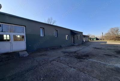 Spațiu comercial, de 490 mp, în Central - 3