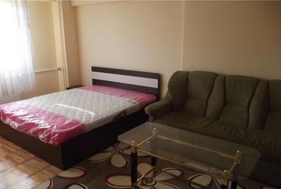 Spre inchiriere o garsoniera zona Favorit - 3