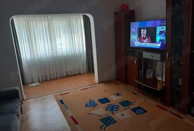 Apartament cu 3 camere decomandat în Girocului - 1