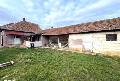 Casă cu 3 camere cu Teren 1850 Mp în Odoreu - 2