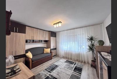 Apartament 2 camere, etaj intermediar, zona Mc Donald's, Manastur
