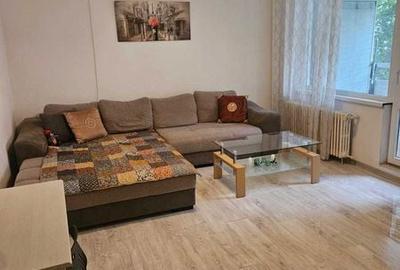 Apartament cu 2 camere decomandat în Titan