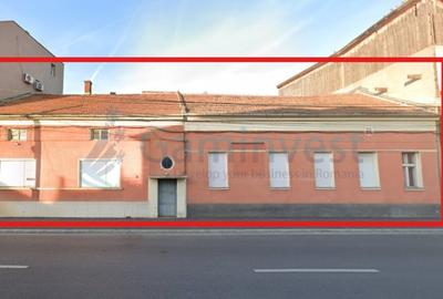 Casă individuală cu 10 camere cu Canalizare în Ultracentral - 1