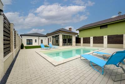 Casă individuală cu 4 camere cu Piscina în Valu lui Traian - 1