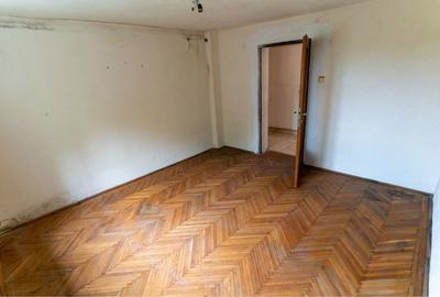 Casă cu 4 camere în Central - 4