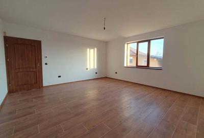 Spațiu comercial, de 450 mp, în Central - 16