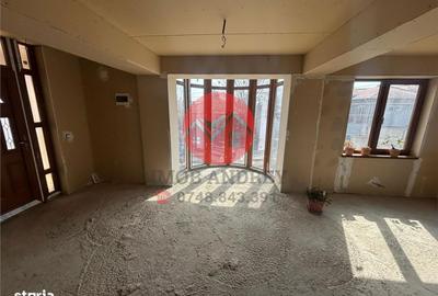 Casă cu 4 camere în Ultracentral