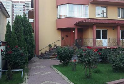 Casă cu 13 camere cu Teren 1000 Mp în Ghencea - 4