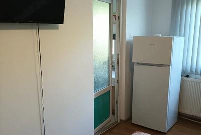 Garsonieră decomandată în Micro 38 - 2