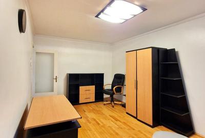 Apartament cu 3 camere decomandat în Rahova