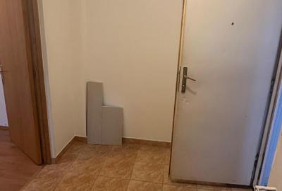 Garsonieră decomandată în Central - 2