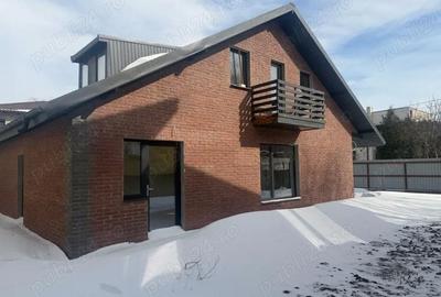 Casă cu 3 camere cu Teren 400 Mp în Costi - 4