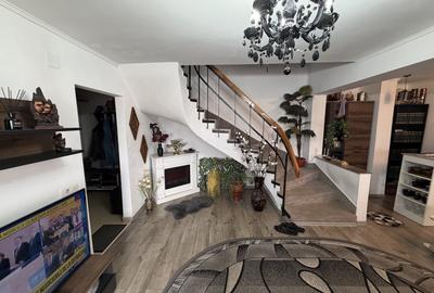 Apartament cu 6 camere decomandat, mobilat în Cetate - 11