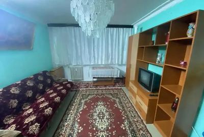 Apartament cu 3 camere semidecomandat, mobilat în Rahova