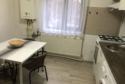 Apartament cu 3 camere decomandat în Central - 3