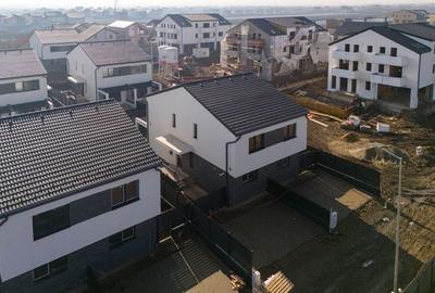 Duplex cu 3 camere în Sânpetru