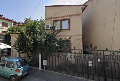 Casă individuală cu 7 camere cu Teren 120 Mp în Dacia - 1