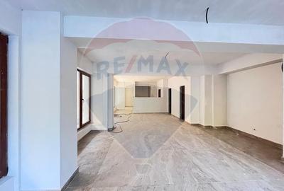 Spatiu comercial de inchiriat - 230 mp cu terasa - zona Aviatorilor - 4