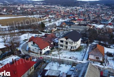 Casă cu 4 camere cu Teren 723 Mp în Central - 15