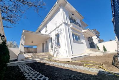 Casă cu 4 camere cu Canalizare în Central - 2