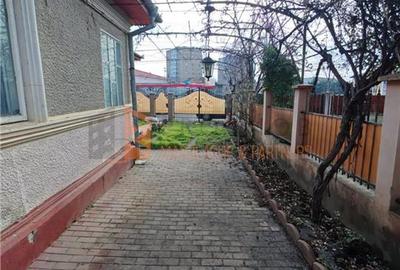 Casa tip parter zona Centrala - 2