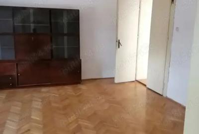 De inchiriat casa nemobilata cu gradina in zona Blascovici