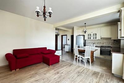 Apartament cu 3 camere semidecomandat, mobilat în Europa