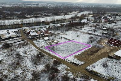 Teren Construcții intravilan de 1000 mp, în Podgoria - 2