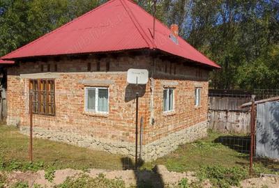 Casă cu 3 camere în Pietreni - 2