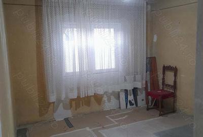 Apartament cu 4 camere decomandat în Central - 8