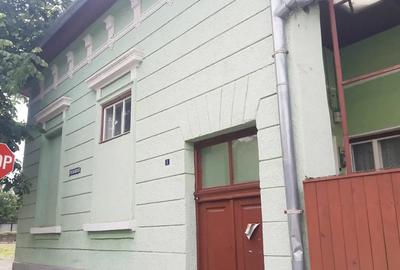 Casă cu 3 camere în Gara Mica - 3