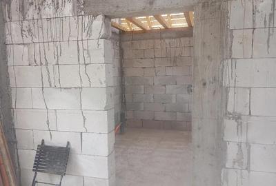 Casă cu 3 camere cu Teren 1700 Mp în Jugureni - 10