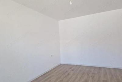 Casă cu Teren 240 Mp în Central - 3