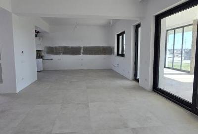 Casă cu 4 camere cu Teren 1010 Mp în Balotești - 13