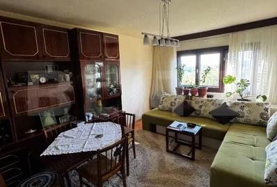 Apartament cu 3 camere decomandat în Steaua