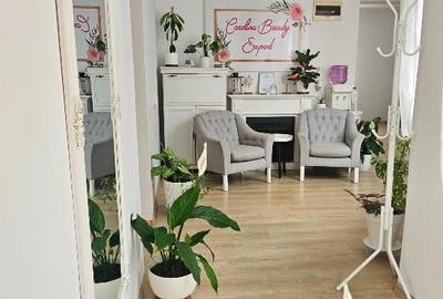 Îmchiriez cameră în salon de înfrumusețare! - 4