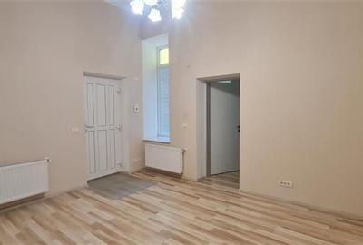 Apartament cu 3 camere semidecomandat, mobilat în Ultracentral - 3