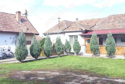 Casă cu 4 camere cu Teren 2000 Mp în Orosia - 1